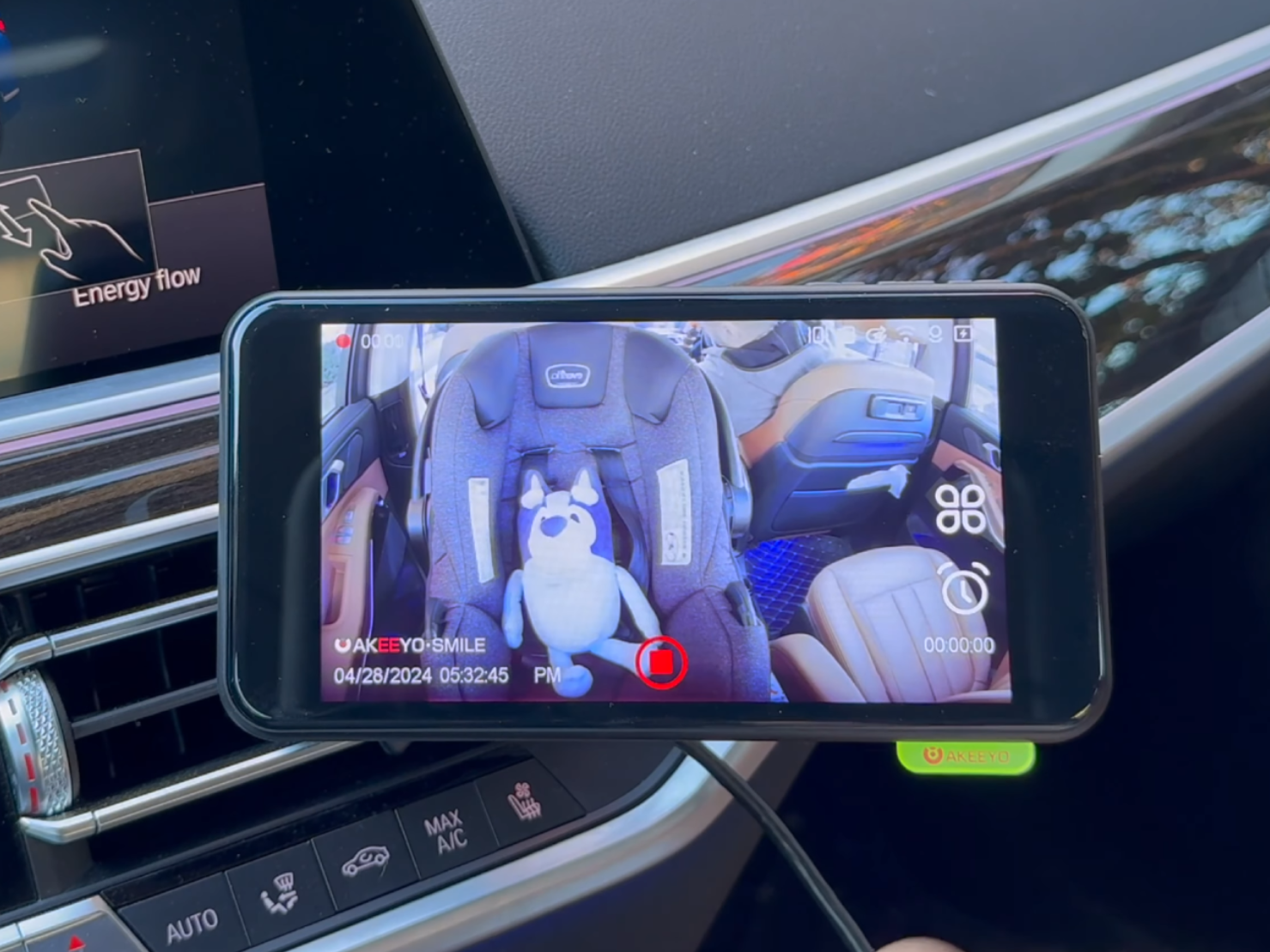 6 Ways Baby Car Monitors Make Road Trips Safer with Infants